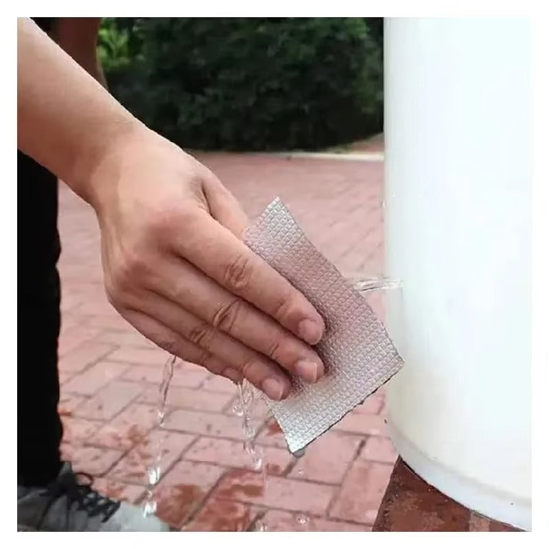 Banda adeziva waterproof aplicata pe recipientul care se scurge, rezistenta la apa si temperaturi scazute