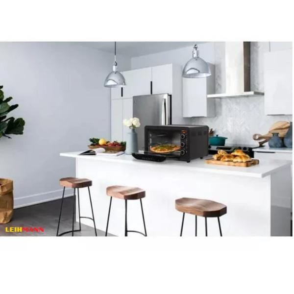 Cuptor electric multifuncțional Leihman cu temperatură reglabilă 100-320°C și pizza în interior