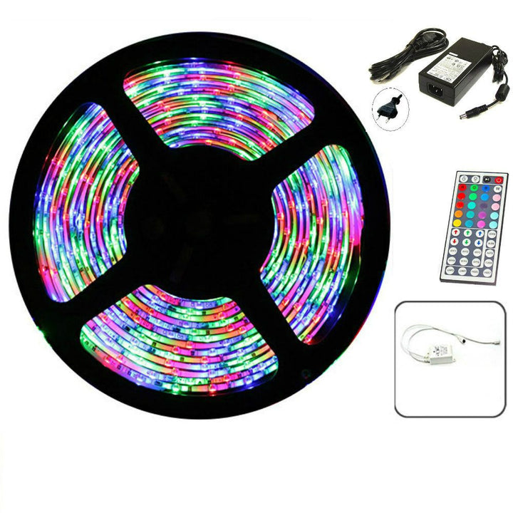 Banda Led Rgb Pentru Iluminare Cu Banda Adeziva Si Telecomanda 5 Metri - Electronice si Gadgeturi