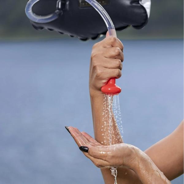 Dus Portabil pentru Camping cu Incalzire Solara si Furtun cu Robinet 20L Articole Casa