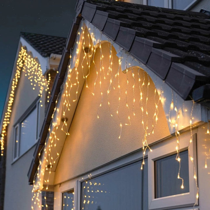 Instalatie pentru Craciun - Franjuri cu LED-uri Tip Turturi 12 metri - Alb Cald