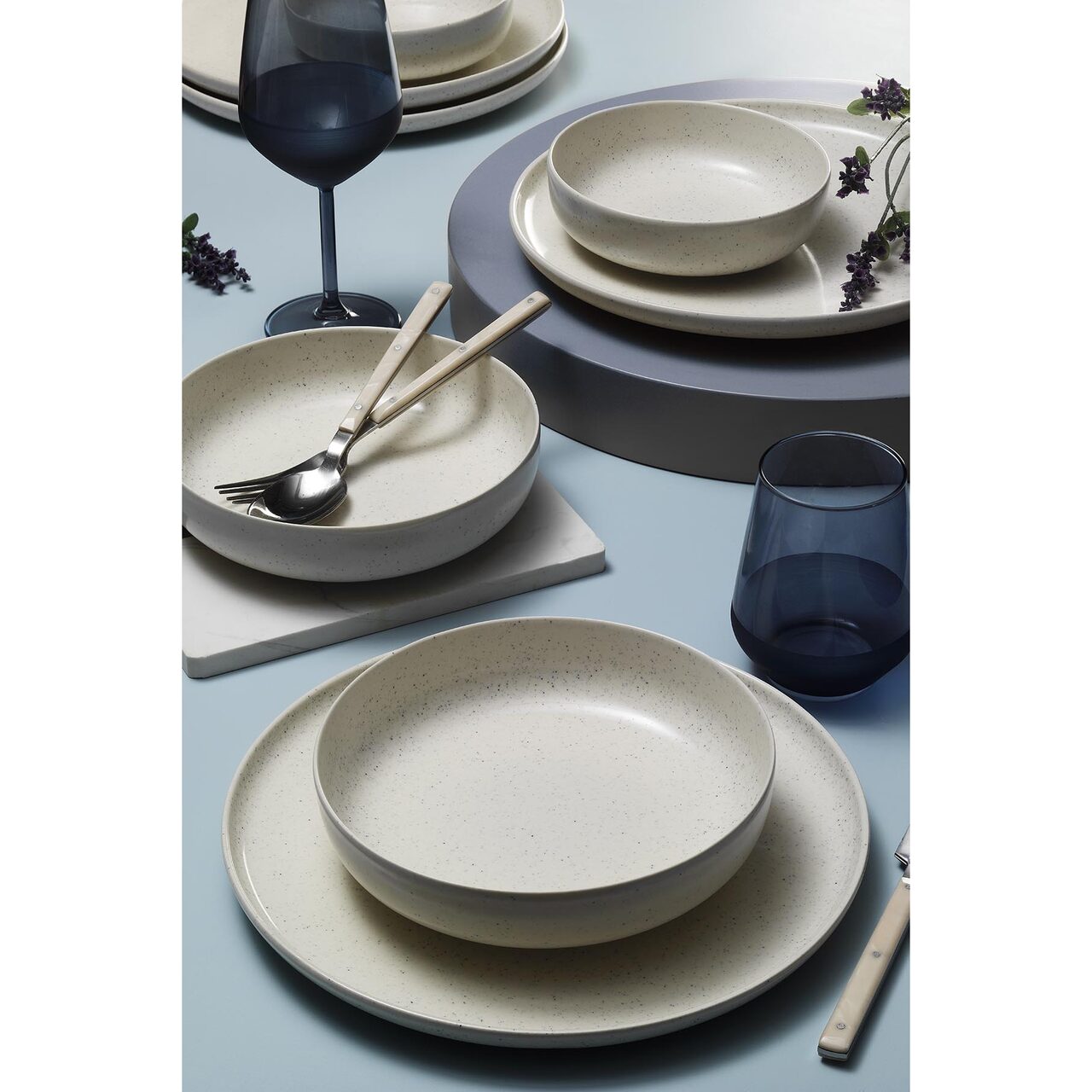 Serviciu de masa Kutahya Porselen Moderna Matte 18 piese pentru 6 persoane din Portelan Scortisoara